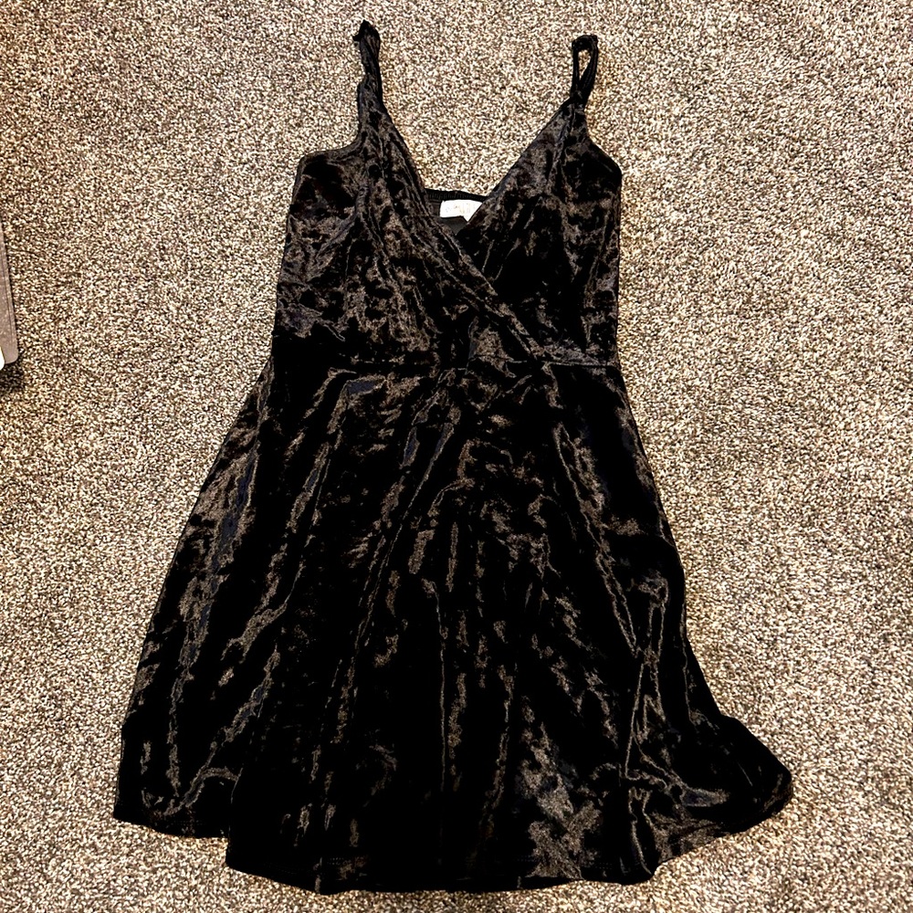 NWT Black Velvet V-Neck Mini Dress